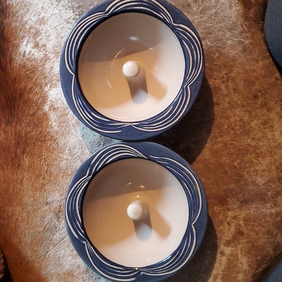 Pair Blue on White Combed Rim Original Apple bakers - Picture 1 of 5